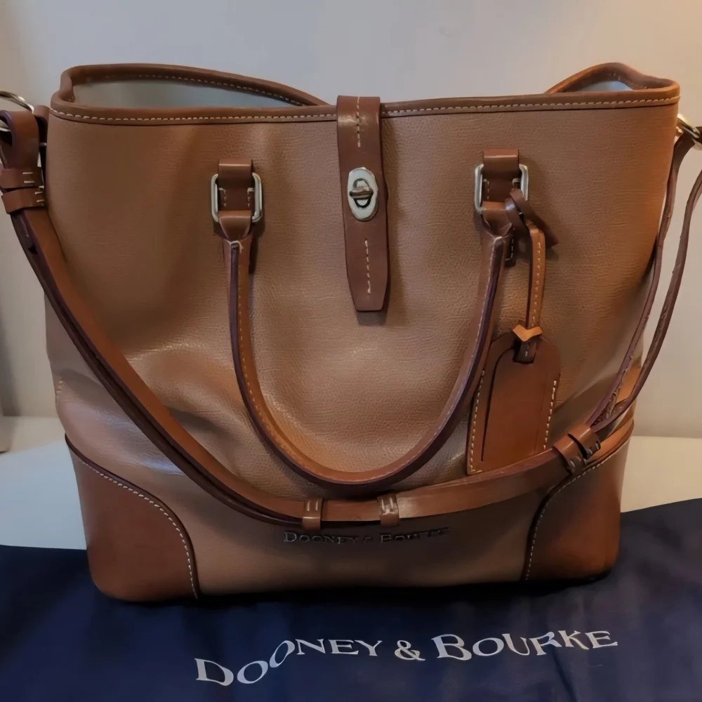 Vintage Dooney & Bourke Pebble Leather Large Handbag - Picture 1 of 16